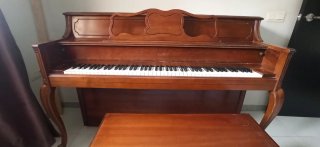 Piano Vertical Everett 1979 (Yamaha)