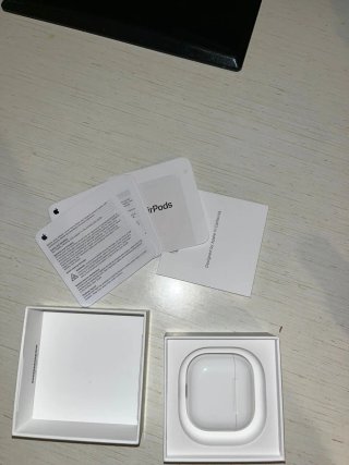 AirPods 4 (2024) Apple Bianche