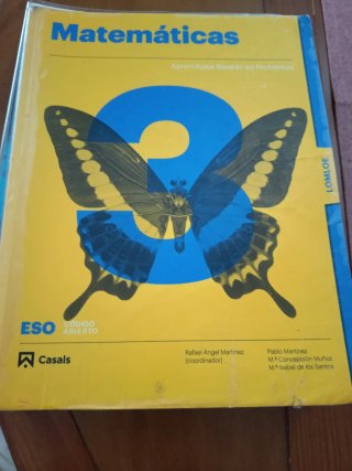 Libros de 3 de la eso del ies calderon