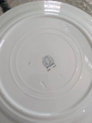 Fuente para servir de porcelana borde dorado