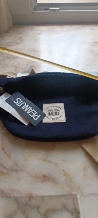 Riñonera azul y beige