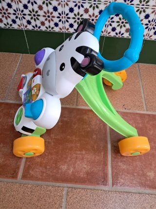Andador correpasillos cebra Fisher-Price