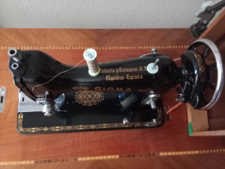 Máquina de coser Sigma antigua
