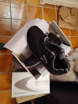 Zapatos de seguridad Cofra negros