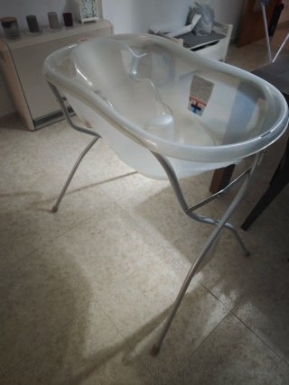 Bañera para bebé con soporte