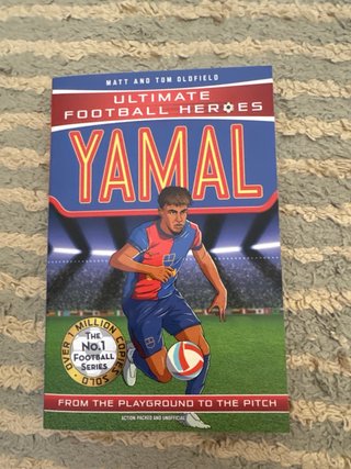 Libro de Futbolistas en ingles Lamine Yamal Vini j