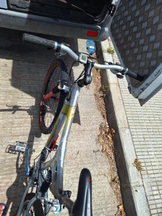 Bicicleta GT Doble Suspensión