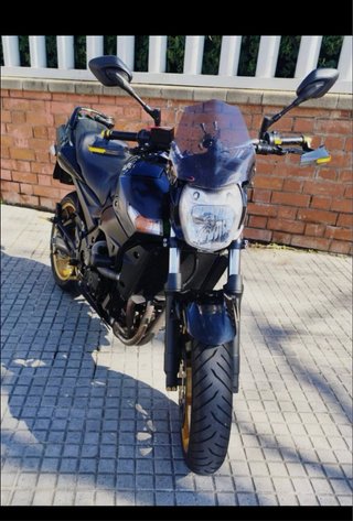 VENDO O CAMBIO Suzuki GSR 600 Negra y Dorada