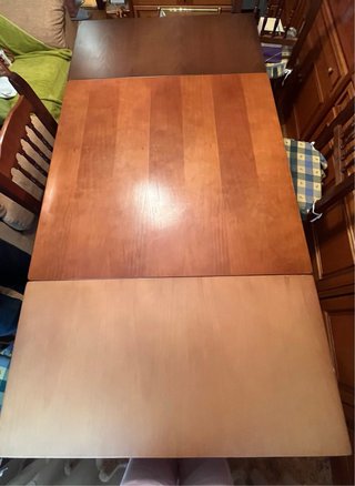 Mesa de comedor con 4 sillas