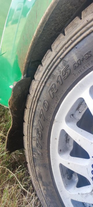 Ruedas Pirelli tierra ralis