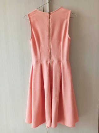 Abito rosa pesca