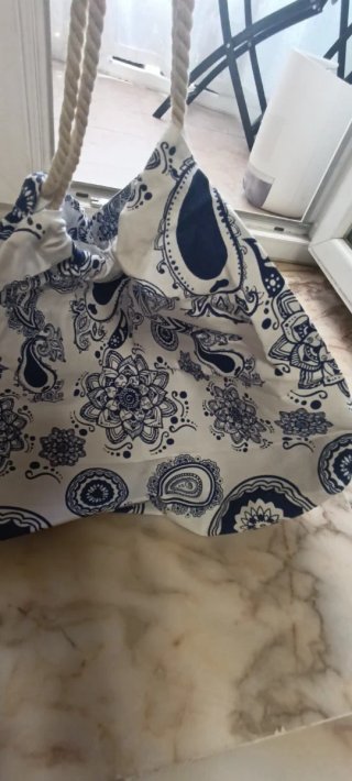 Camisola y bolso estampado paisley