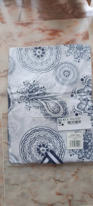 Camisola y bolso estampado paisley