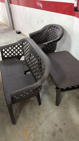 Conjunto mesa y sillas terraza/jardín.