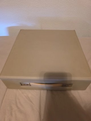 Máquina de escribir Olivetti Lettera 25
