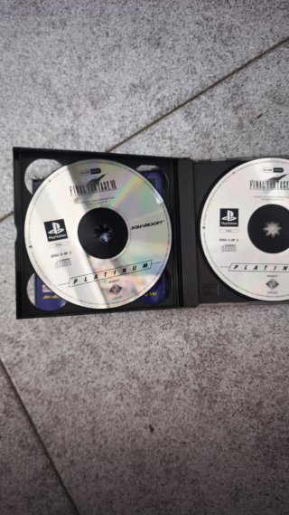 PS1 SLIM + Final Fantasy VII Platinum