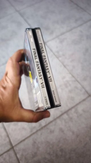 PS1 SLIM + Final Fantasy VII Platinum