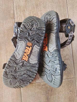 Sandalias Teva Mujer Negras y Grises