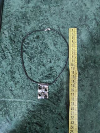 Colgante Lotus Plata y Caucho