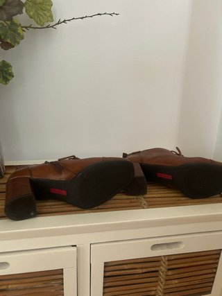 Botines Pikolinos Marrones con Cordones