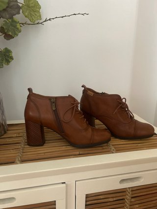 Botines Pikolinos Marrones con Cordones