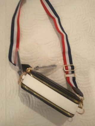 Bolsito Tommy Hilfiger Negro y Rojo