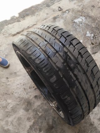Neumático 225/40R18 continental