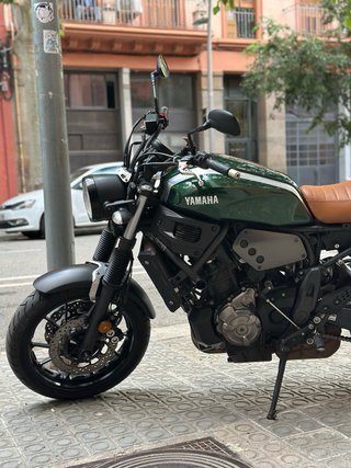 Yamaha XSR700 Naked Marrón/Verde