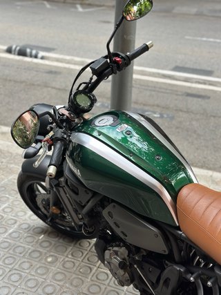 Yamaha XSR700 Naked Marrón/Verde