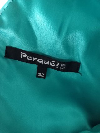 Vestido de fiesta con pedrería.