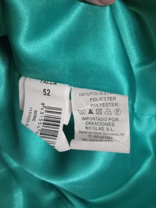 Vestido de fiesta con pedrería.