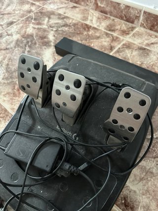 Volante Logitech G29 con Pedales y Palanca
