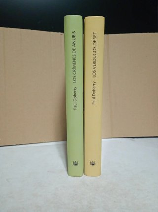 Dos libros de novela histórica de Paul Doherty