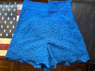 Pantalón corto azul bordado Talla XS
