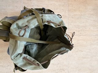 Mochila Altus Lona y piel Verde Militar Vintage.