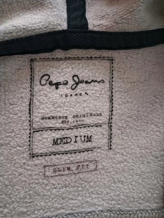 Sudadera Pepe Jeans gris con capucha y cremallera