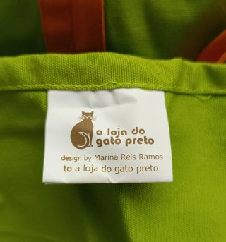Cortina infantil con gatos