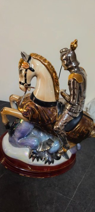 Figura Sant Jordi a Caballo