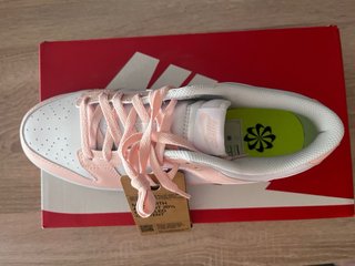 Nike Dunk Low Rosado y Blanco