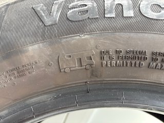 2 Neumaticos Continental 215/70 R15 al precio de 1
