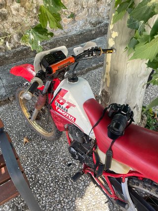 Yamaha DT 80 Enduro Roja y Blanca