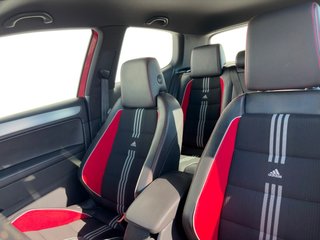 Volkswagen Golf edicion adidas