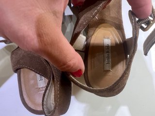 Sandalias tacón Bimba y Lola ante marrón