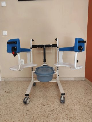 Silla de ducha con elevador