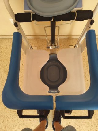 Silla de ducha con elevador