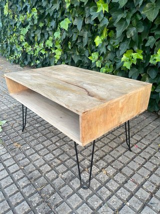 Mesa baja madera de mango con patas metálicas