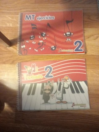 Libros de música MT ejercicios y Mi Teclado 2