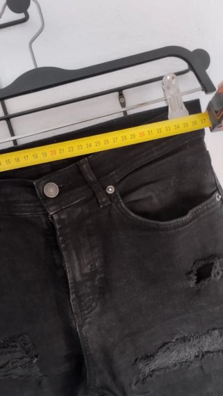 Pantalón vaquero Zara hombre negro talla 38