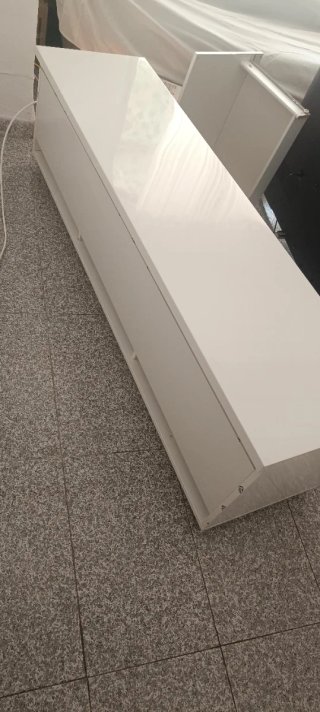 Mueble TV blanco brillo