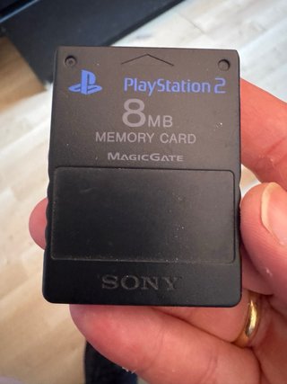 Playstation 2 Negra + 2 Mandos